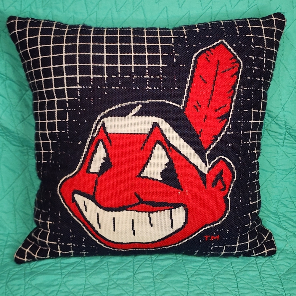 18"x18" Cleveland Indians Throw Pillow VTG banned Chief Wahoo logo Guardians MLB